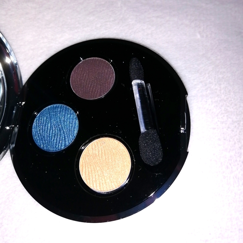 ❤️❤️ ❤️ BIG SALE!!!!Lise Watier Eyeshadow Palette